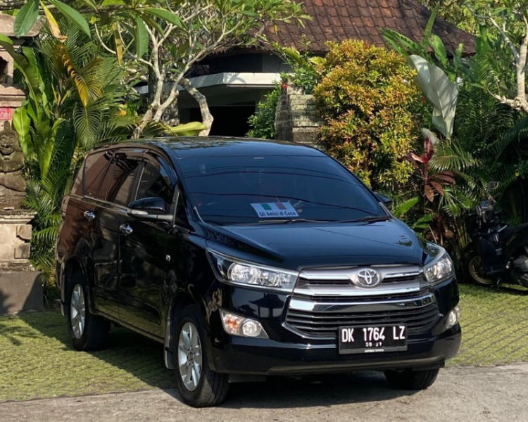 Miglior modo per girare Bali: Perché noleggiare un’auto con conducente è la scelta vincente